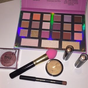 ‼️ EYESHADOW ‼️ HIGHLIGHT AND CONTOUR ‼️BLUSH ‼️